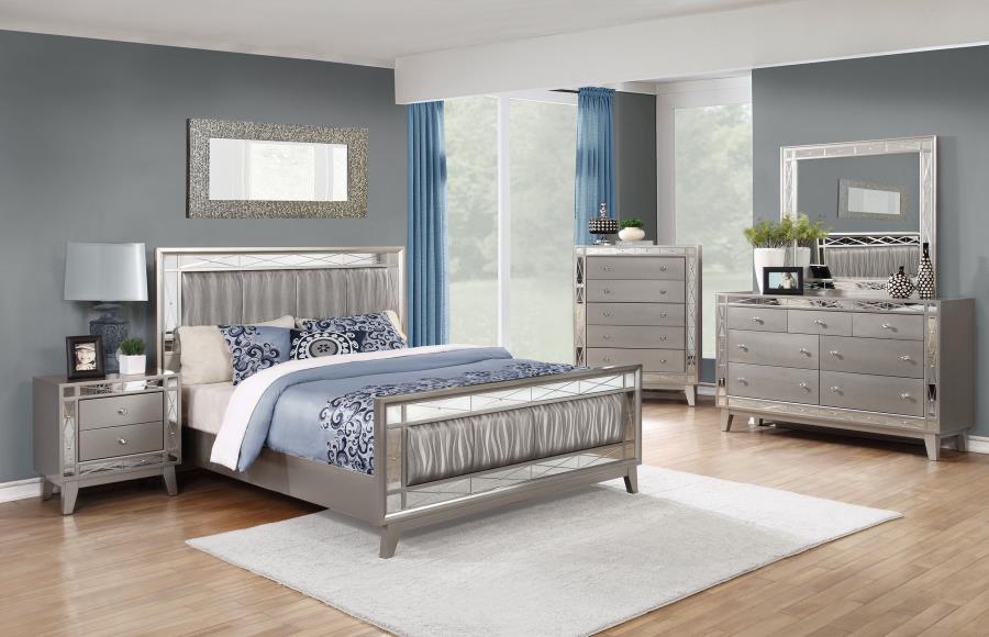 CoasterEssence Leighton Panel Bed With Mirrored Accents Mercury Metallic