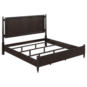 Emberlyn Poster Bed Brown