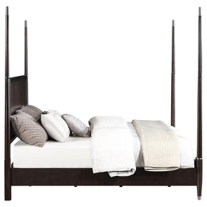 Emberlyn Poster Bed Brown