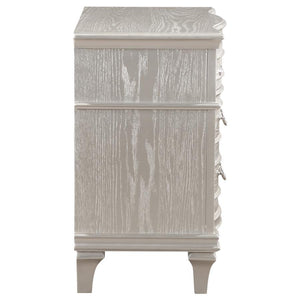 CoasterElevations Evangeline 3-Drawer Nightstand Silver Oak