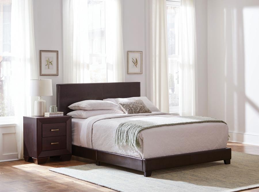 CoasterEveryday Dorian Upholstered Bed Brown