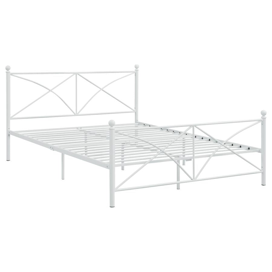 CoasterEveryday Hart Platform Bed White