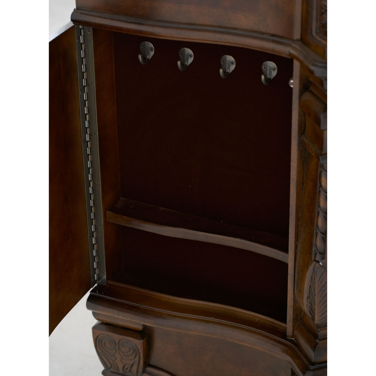 WINDSOR COURT Storage Console- Dresser With Mirror